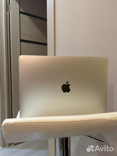 Macbook pro 13 2019 touch bar