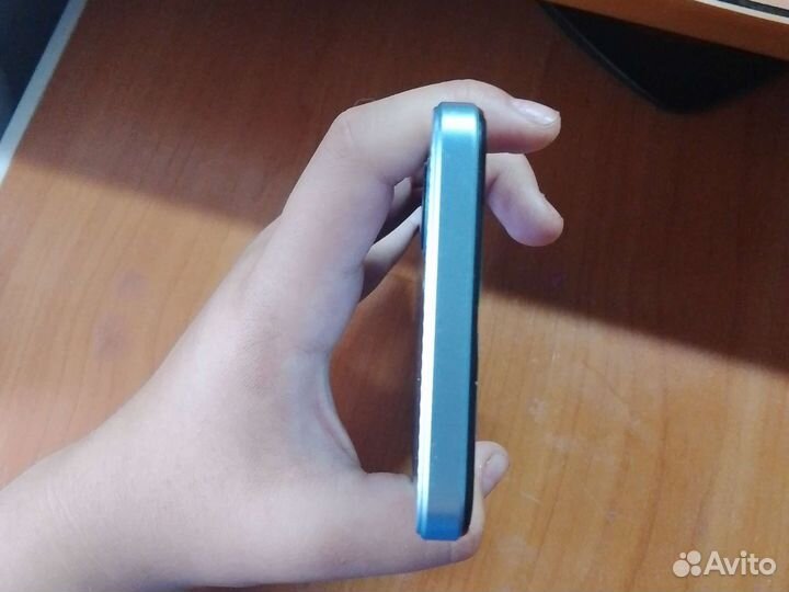 Мобильные телефоны