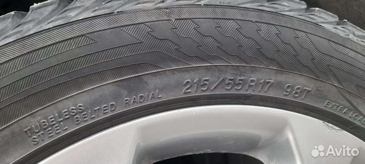 Yokohama Ice Guard Stud IG55 215/55 R17