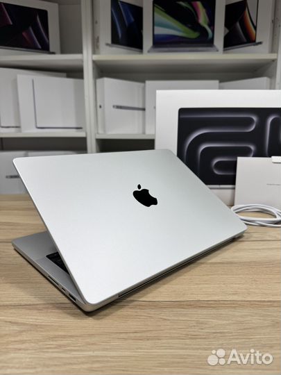 MacBook Pro 14 M3 Pro 18gb 512gb Silver новый