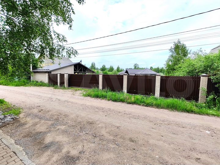 Дом 215,6 м² на участке 14,2 сот.