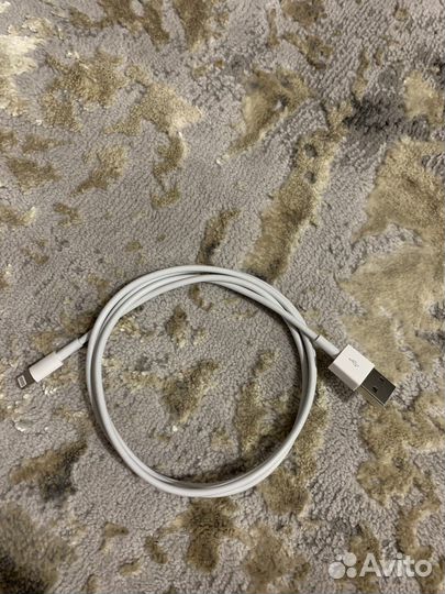 Зарядка на iPhone провод