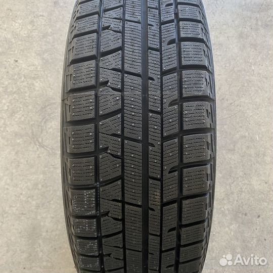 Yokohama Ice Guard IG50+ 215/55 R16 93Q