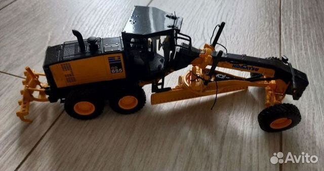 Грейдер модель komatsu купить в Москве | Хобби и отдых | Авито