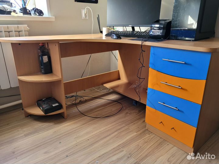 Комплект детской мебели бу