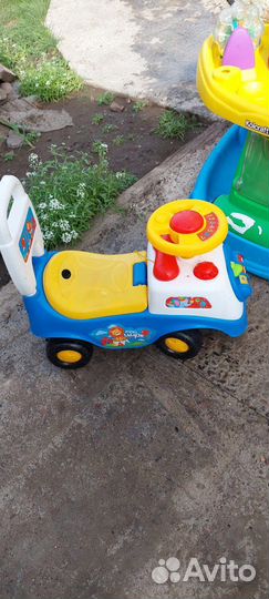 Машинка каталка толокар