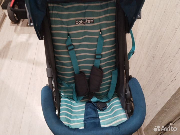 Прогулочная коляска бу 2 месяца