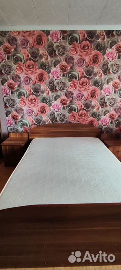 Спальный гарнитур бу