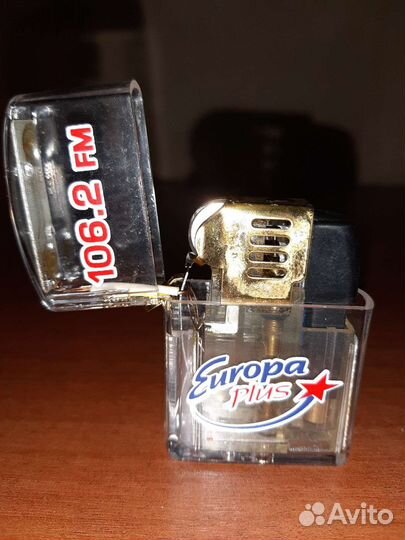 Зажигалка газовая