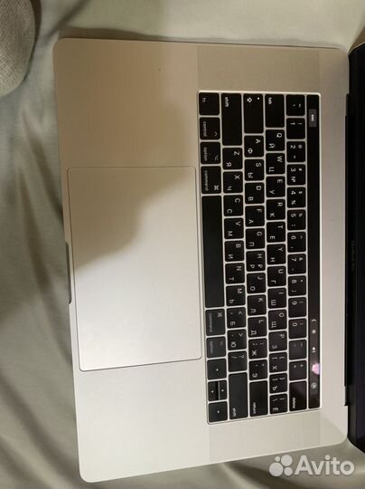 Apple MacBook Pro 15 2019 i7 / Ram 16 /SSD 256