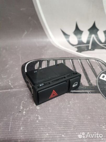 Кнопка аварийной сигнализации Bmw X5 E53 M54B30