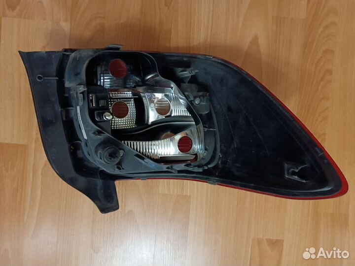 Фонарь задний правый renault logan 2