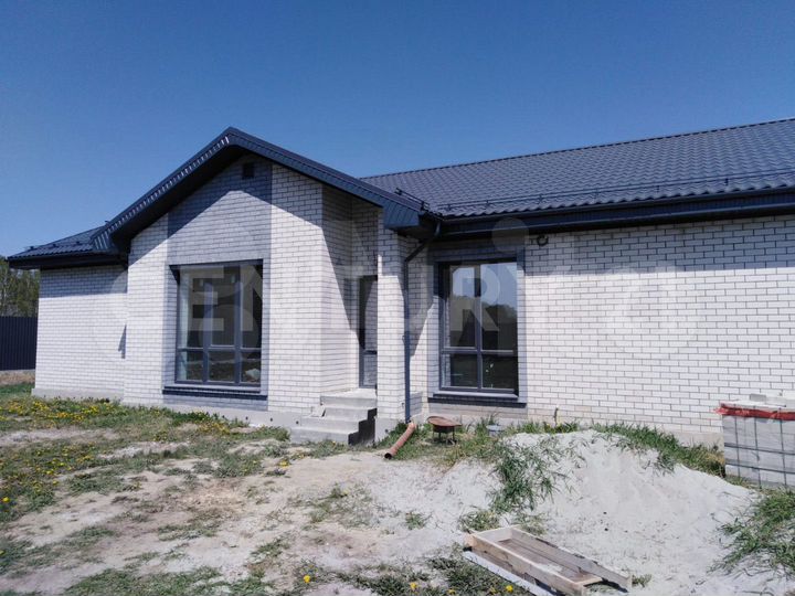 Коттедж 180 м² на участке 8 сот.