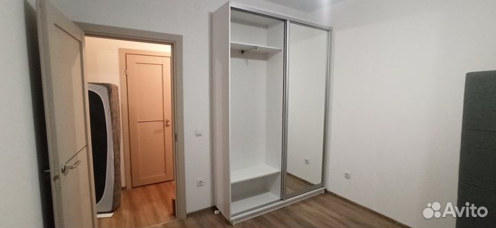 Шкаф-купе с зеркалами