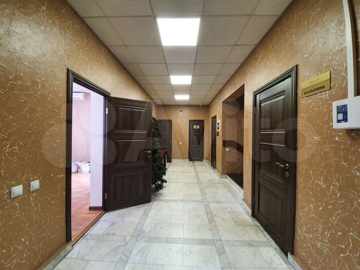 Административное здание, 407 м²