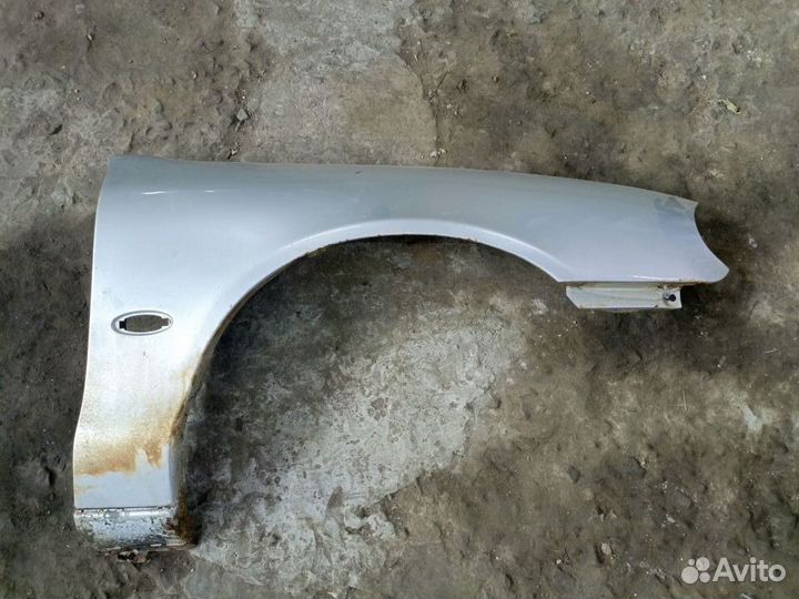 Переднее правое крыло Ford Mondeo 2