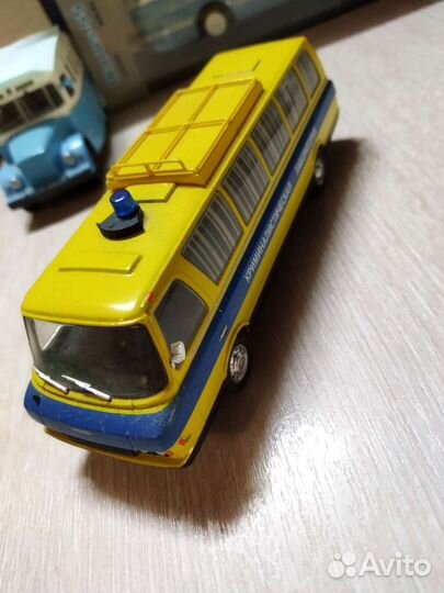 Модели автобусов 1:43