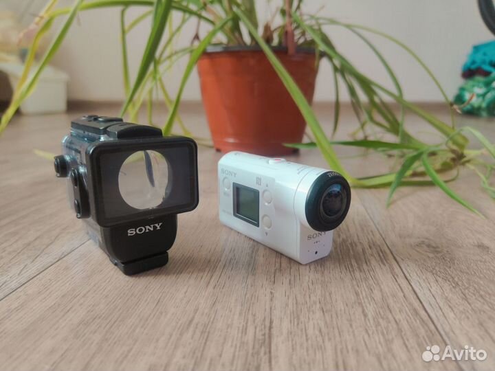 Sony HDR-300