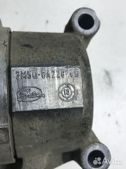 Натжитель ремня Ford Focus 2