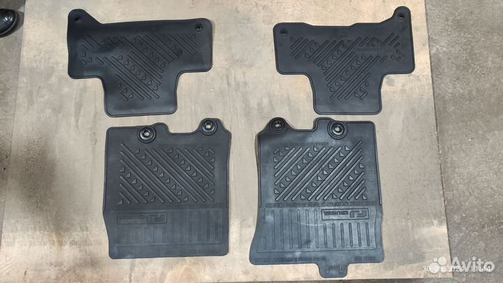 Автомобильные коврики FJ Cruiser