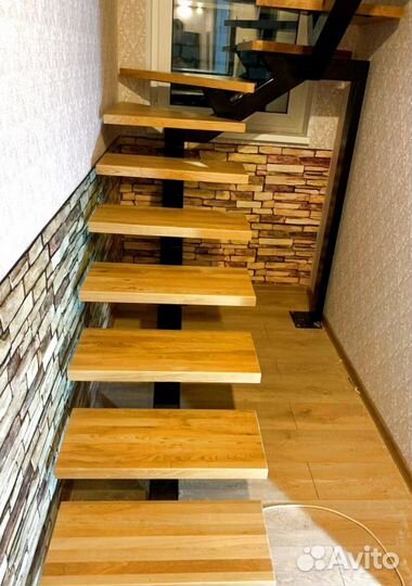 Г-образная лестница