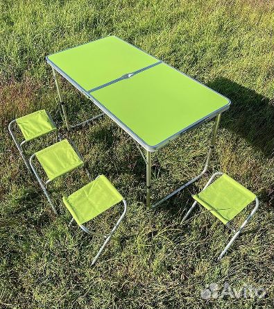 Стол складной со стульями