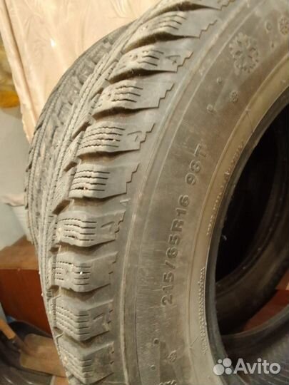 Kumho KRA01 215/65 R16 98