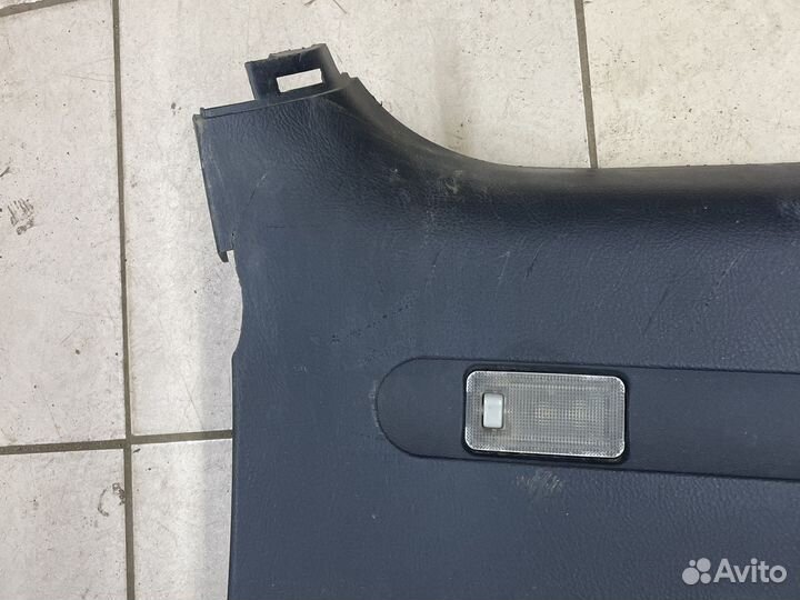 Обшивка задней двери Тойота Рав 4 2006 2012