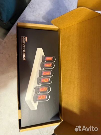 Настольные часы современные IPS новые