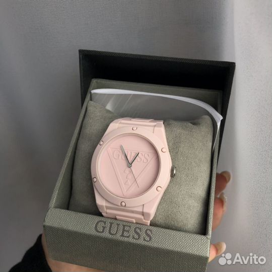 Часы guess