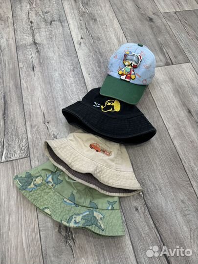 Дутские понамки, кепки