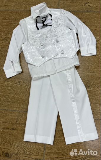 Классичечкий костюм для мальчика 92-98