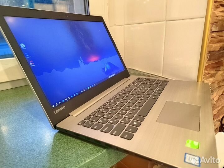 Lenovo i3-7100u/8Gd-DDR4/GeForce940MX/FullHD