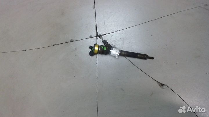 Форсунка топливная Toyota Yaris, 2004