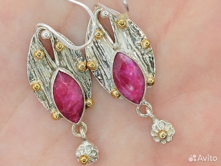 Серьги с рубином