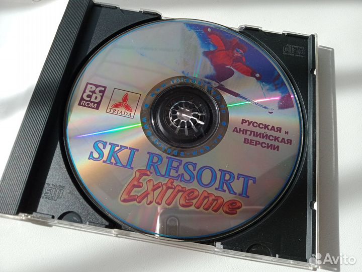 CD-диск с игрой 