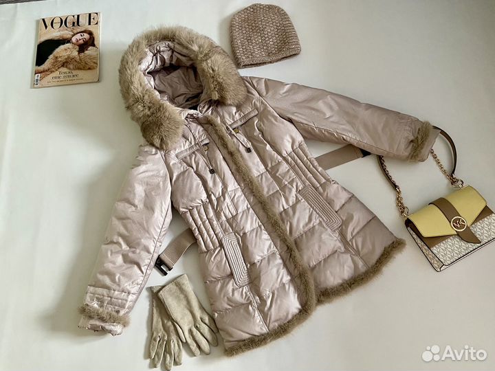 Пуховик женский зимний 44 размер шапка в подарок