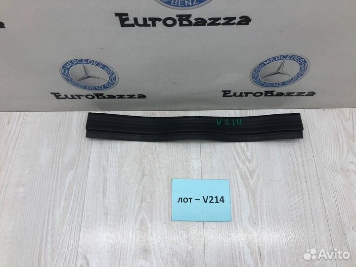 Уплотнитель моторной перегородки Mercedes W207