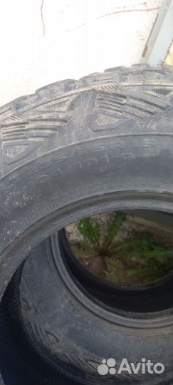 Kumho Road Venture MT51 235/75 R15