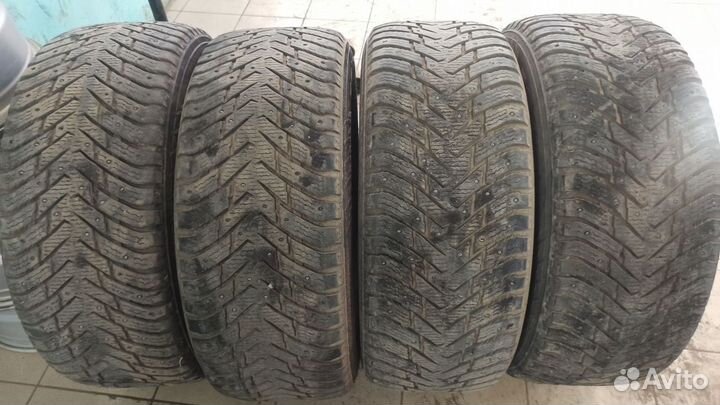 Nokian Tyres Hakkapeliitta 8 SUV 285/60 R18