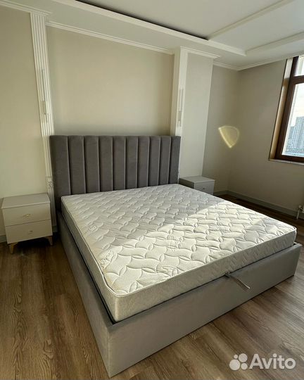 Дизайнерская кровать