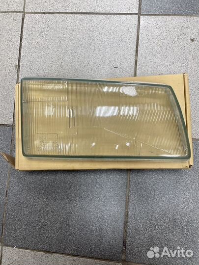 Стекло фары правое vw T4 caravella