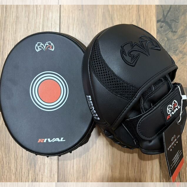 Боксёрские лапы rival RPM11