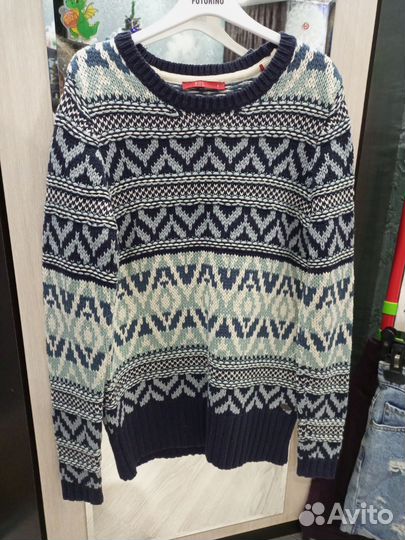 Свитер женский