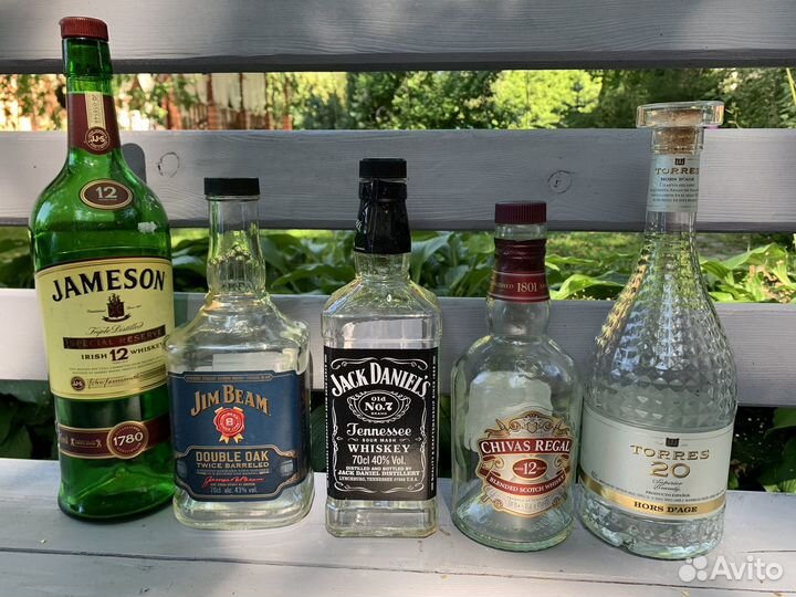 Бутылки от алкоголя виски, коньяк, текила, водка