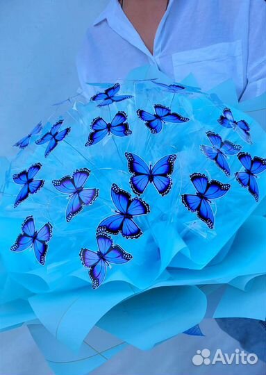 Светящиеся букеты из 27 бабочек