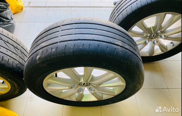 Продам диски и шины на Volkswagen Touareg