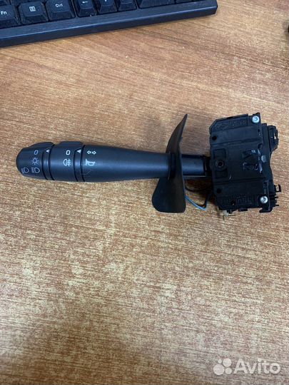 Подрулевой переключатель поворотников