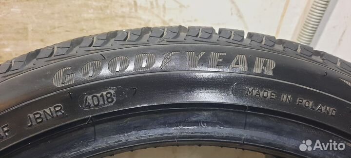 Goodyear UltraGrip Ice 2 225/45 R18 95T