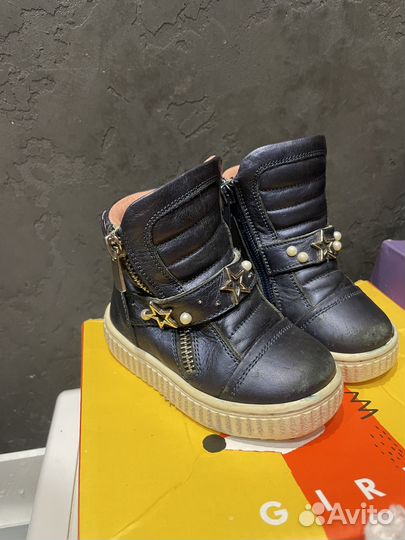 Ботинки демисезонные для девочки 21 размер